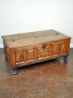 Античный испанский деревянный сундук / Antique Spanish Wooden Chest on Iron Stand
